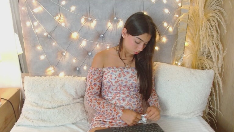 Naommycambell's Streamate show and profile