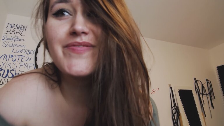 SYIA's Streamate show and profile