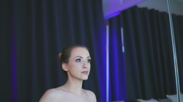 AvaReeves's Streamate show and profile