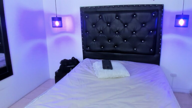 Victoria_jk's Streamate show and profile