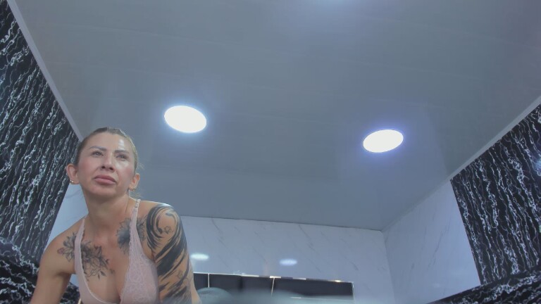 Ladyy_Scarlett's Streamate show and profile