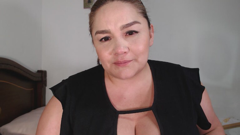 antoniamoreno82's Streamate show and profile