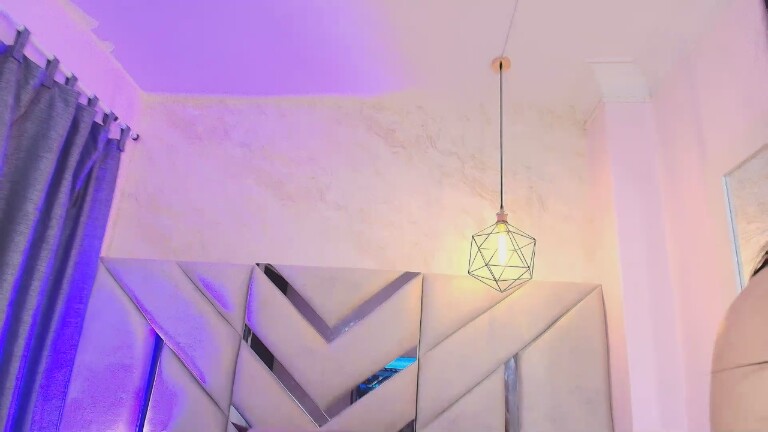 Luna_Blyss's Streamate show and profile