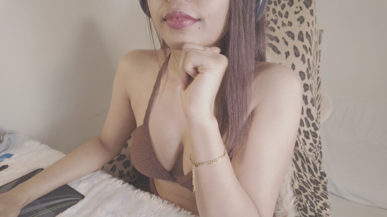 NaughtyNoori's Streamate show and profile