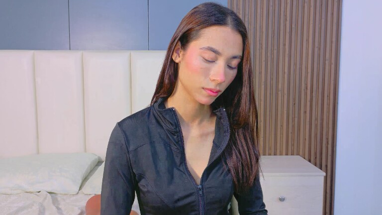 VivianNash's Streamate show and profile