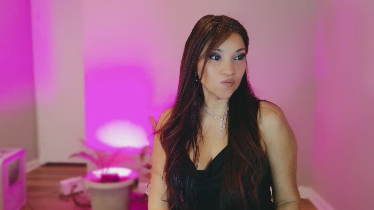 DivineLynn's Streamate show and profile