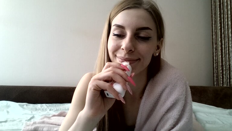 pinkpantherrr's Streamate show and profile