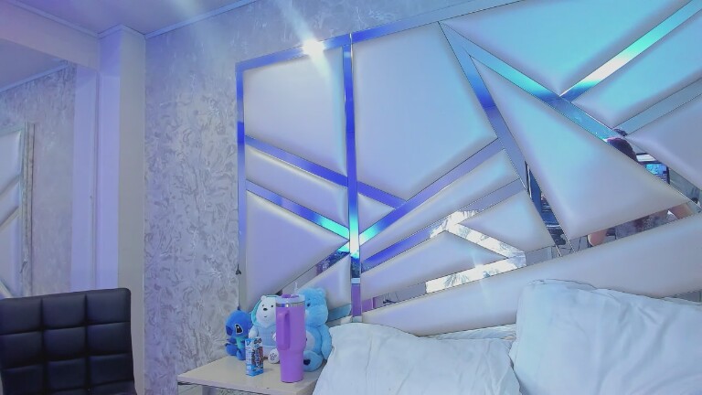 Miia3002's Streamate show and profile