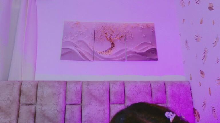 KariinaWong's Streamate show and profile