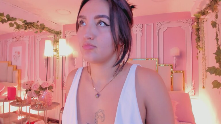 NaraSuarez's Streamate show and profile