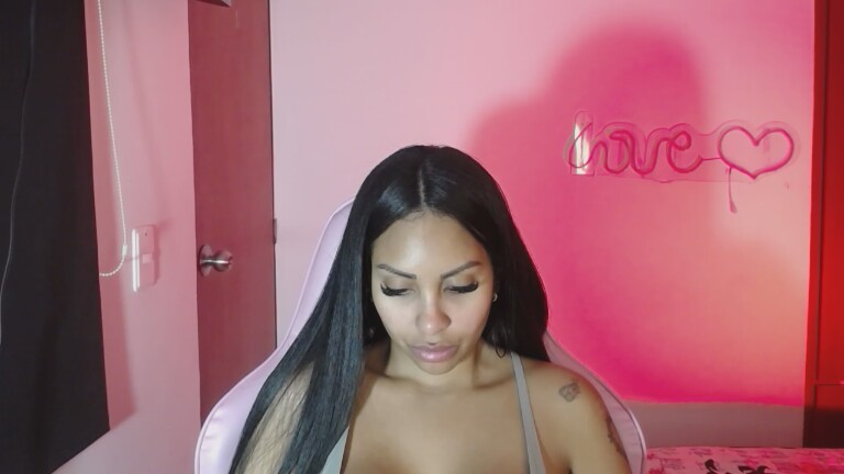 LATINA_BIG_CLITXXX's Streamate show and profile