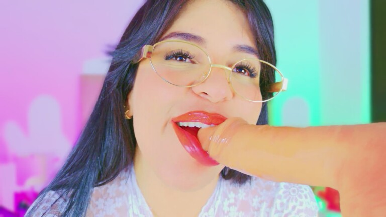 CharlootteEvans's Streamate show and profile