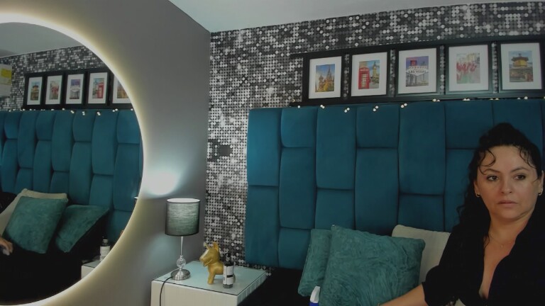 hannymilf's Streamate show and profile