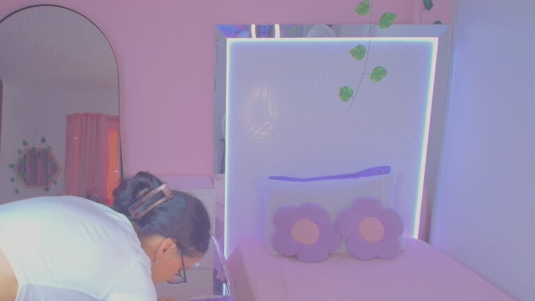 GABYHANK's Streamate show and profile