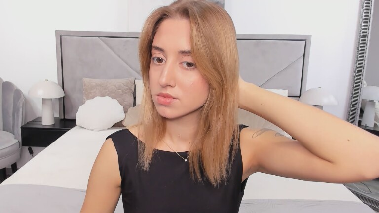 ChloeMatis's Streamate show and profile