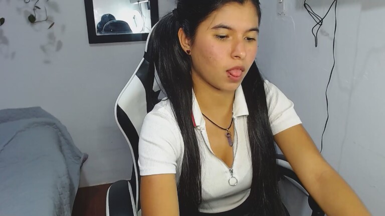 JuliaLane's Streamate show and profile