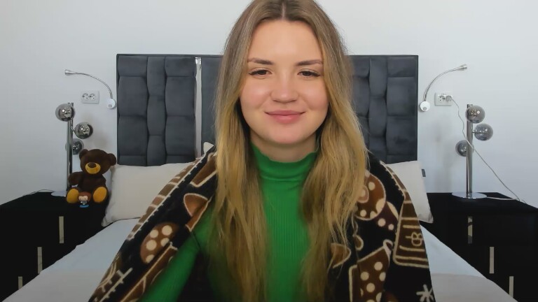 Reneswee's Streamate show and profile