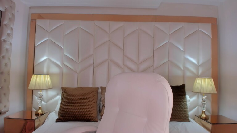 AmaraCollins's Streamate show and profile