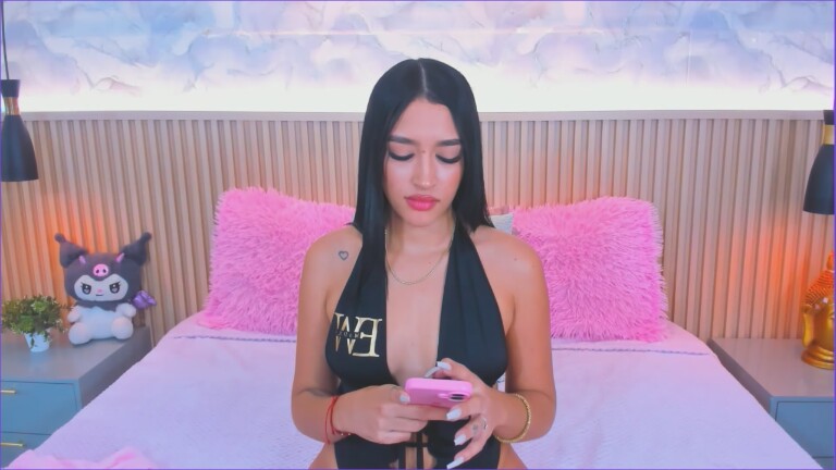 HemmaThompsonn's Streamate show and profile