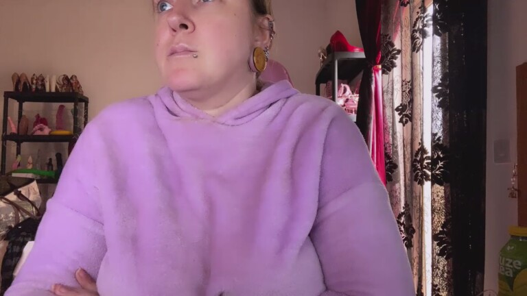 GoddessKisica's Streamate show and profile