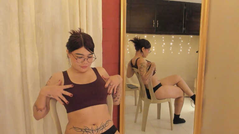 RubiRey's Streamate show and profile