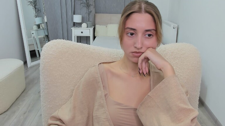 ChloeMatis's Streamate show and profile