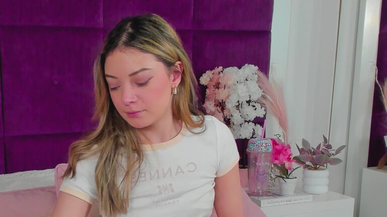 JulietaSadovnik's Streamate show and profile