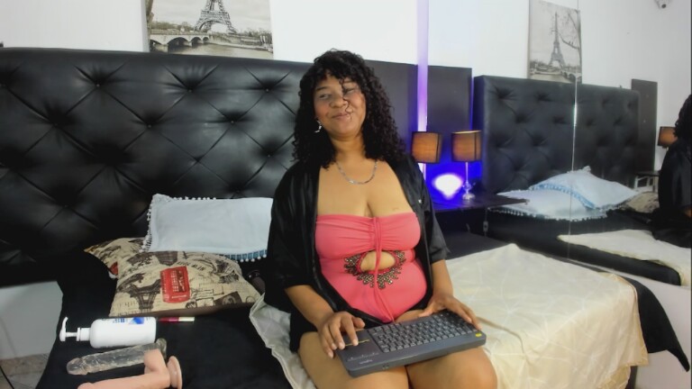 kimberly_marquez's Streamate show and profile