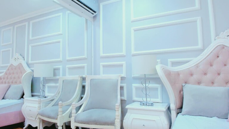 Alisha_Kitty's Streamate show and profile