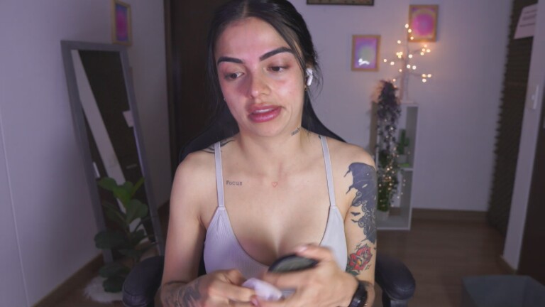 AlissonnovaXX's Streamate show and profile