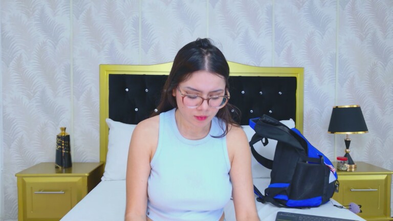 ZoeCortes's Streamate show and profile