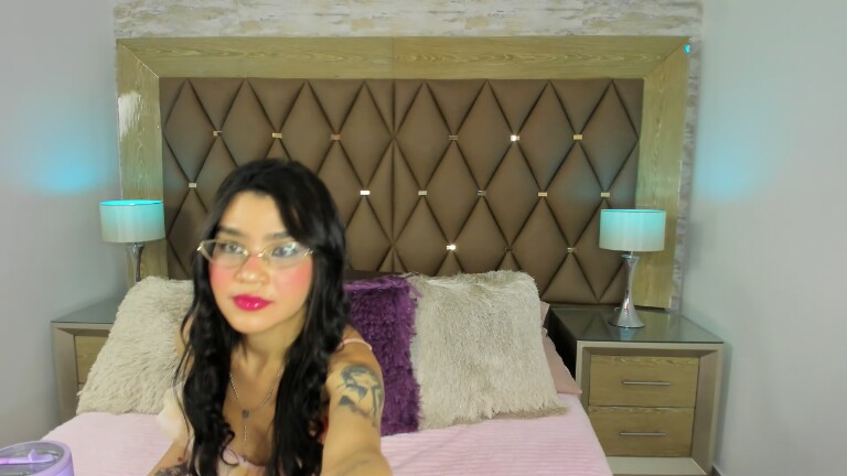 DafneJames's Streamate show and profile