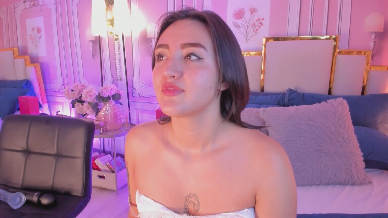 NaraSuarez's Streamate show and profile