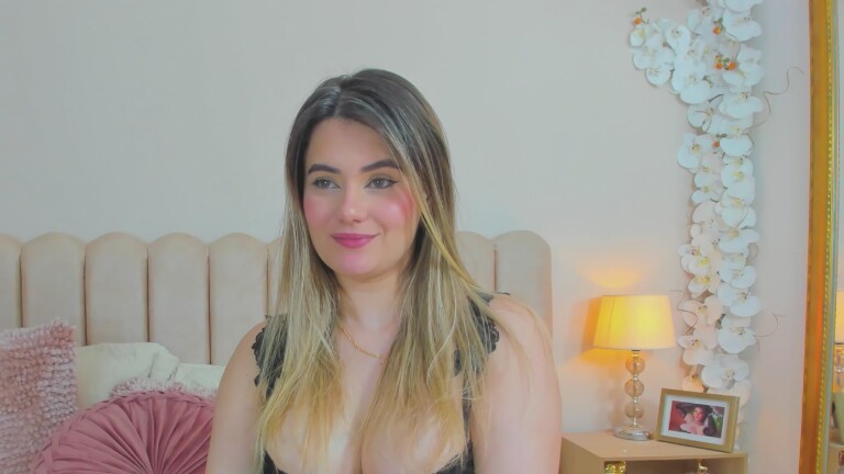 SelenaMontreall's Streamate show and profile