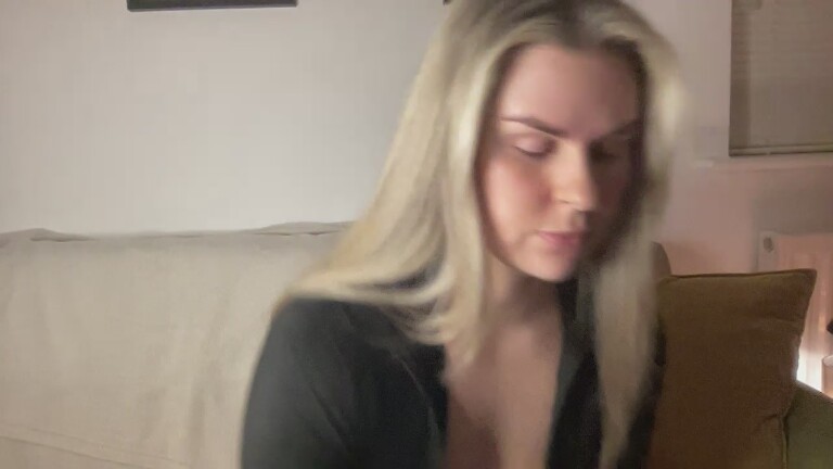 ClaraXVale's Streamate show and profile