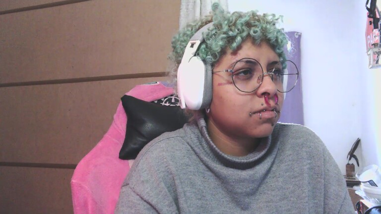 kenainai's Streamate show and profile