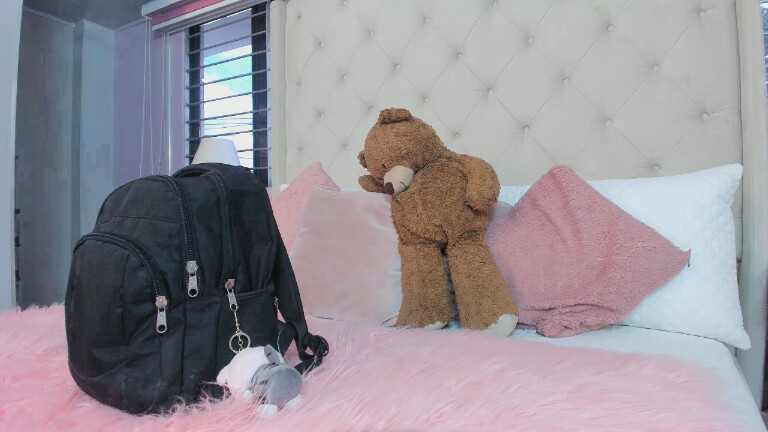 ScarlettLeBlanc's Streamate show and profile