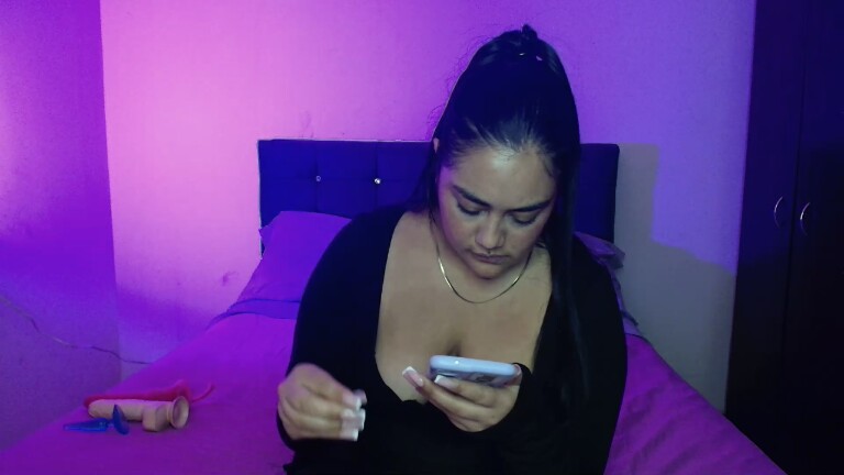 SamaraHotty69's Streamate show and profile