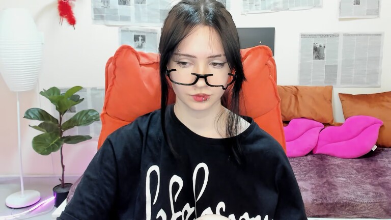 Crelly's Streamate show and profile