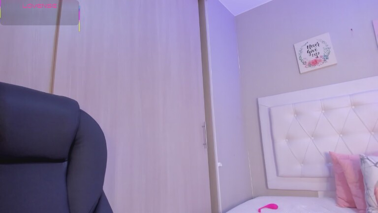 NicoleParker111's Streamate show and profile