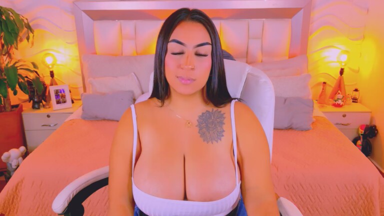 MartinaPiero's Streamate show and profile