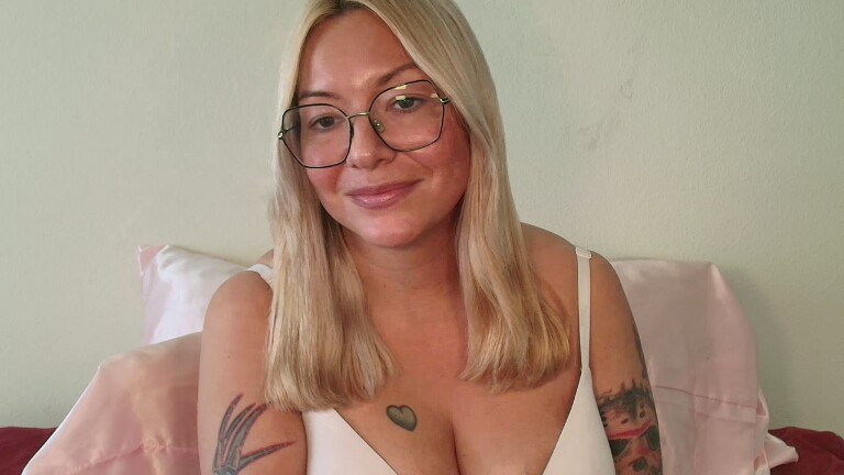 Cat_xx's Streamate show and profile