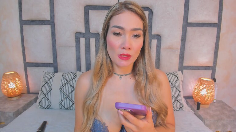 Gabyliis's Streamate show and profile