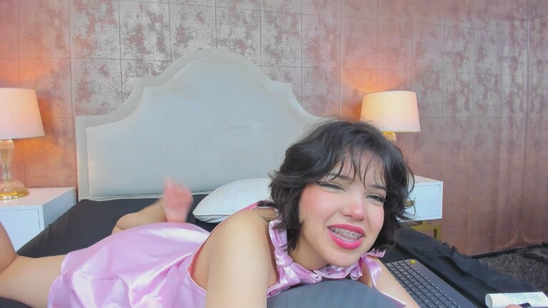 NikoYon's Streamate show and profile