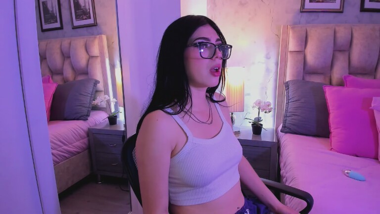 IsabellaaRossi's Streamate show and profile