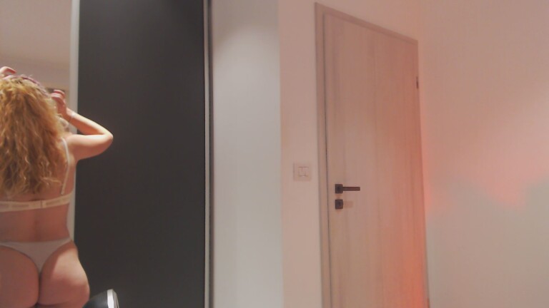 EVYE's Streamate show and profile