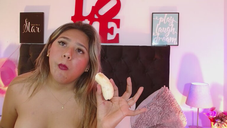 ChristinWeet's Streamate show and profile