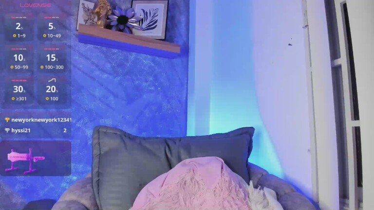 Nikibricee's Streamate show and profile