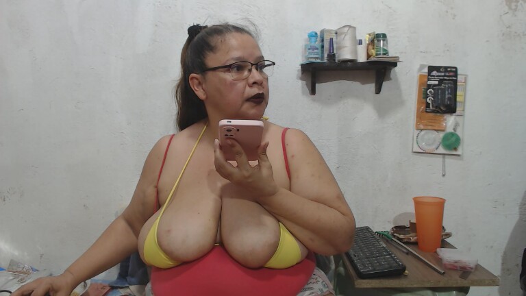 canddy40's Streamate show and profile